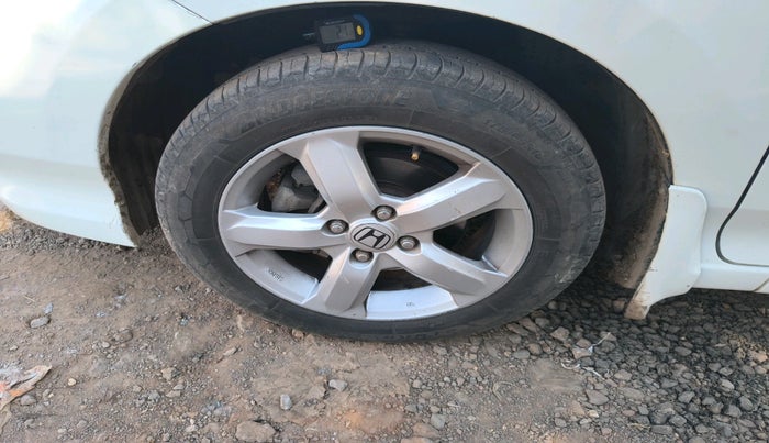 2011 Honda City 1.5L I-VTEC V MT, Petrol, Manual, 1,00,744 km, tyre