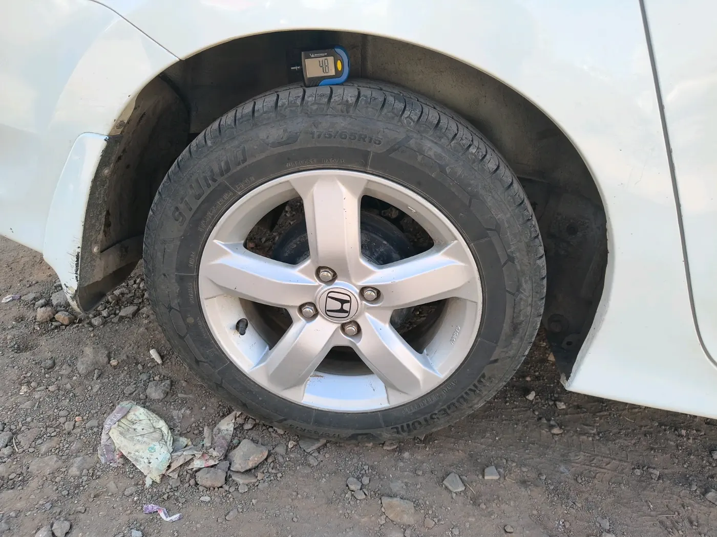 2011 Honda City 1.5L I-VTEC V MT, CNG, Manual, 1,00,744 km, tyre