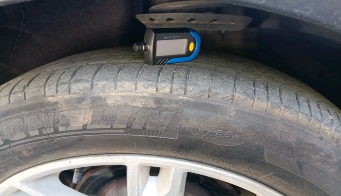 2012 Landrover Range Rover Evoque DYNAMIC SD4, Diesel, Automatic, 1,12,123 km, tyre