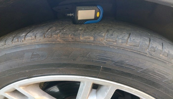 2012 Landrover Range Rover Evoque DYNAMIC SD4, Diesel, Automatic, 1,12,123 km, tyre