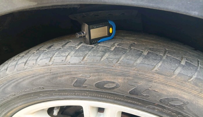 2012 Landrover Range Rover Evoque DYNAMIC SD4, Diesel, Automatic, 1,12,123 km, tyre