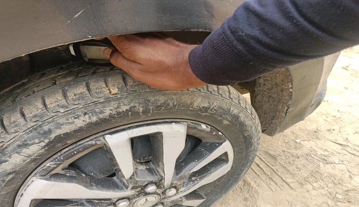 2016 Maruti Alto K10 VXI, Petrol, Manual, 79,586 km, tyre