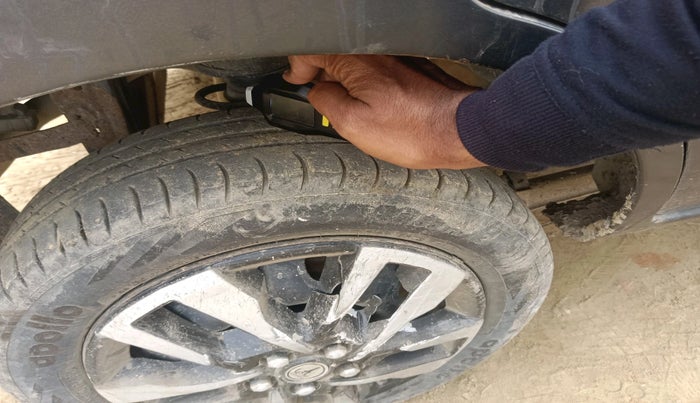 2016 Maruti Alto K10 VXI, Petrol, Manual, 79,586 km, tyre