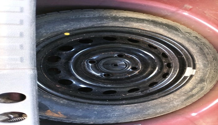 2015 Ford New Figo TITANIUM 1.2 PETROL MT, Petrol, Manual, 49,332 km, tyre