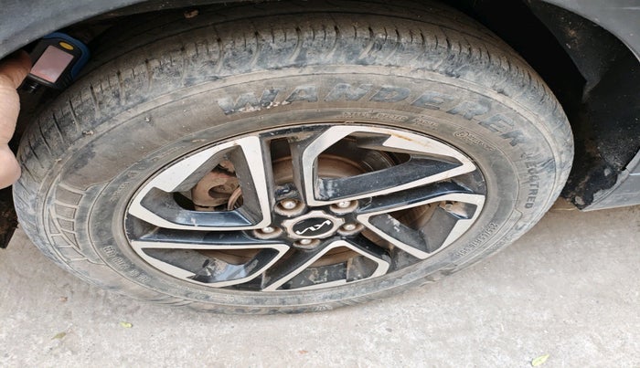 2022 KIA CARENS LUXURY PLUS 1.5 DIESEL AT 6 STR, Diesel, Automatic, 71,917 km, tyre