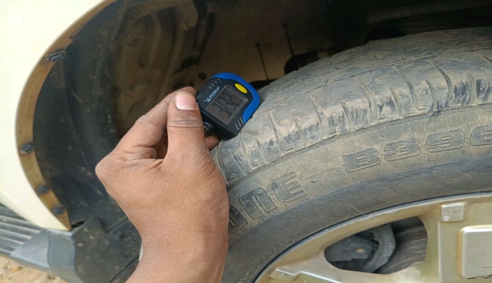 2013 Mahindra Quanto C8, Diesel, Manual, 94,017 km, tyre