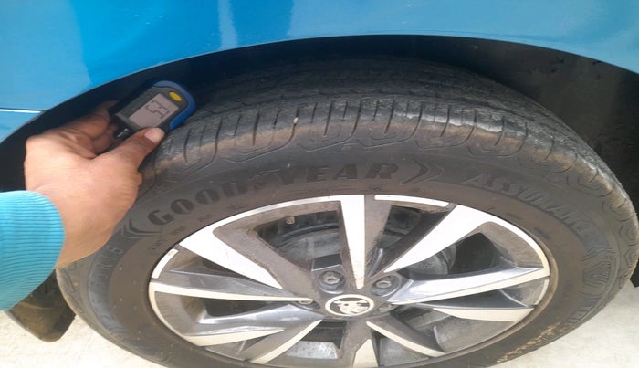 2022 Skoda SLAVIA STYLE 1.0L TSI AT, Petrol, Automatic, 91,717 km, tyre