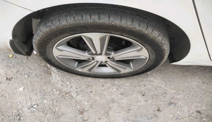 2018 Hyundai Verna 1.6 SX (O) CRDI MT, Diesel, Manual, 78,112 km, tyre