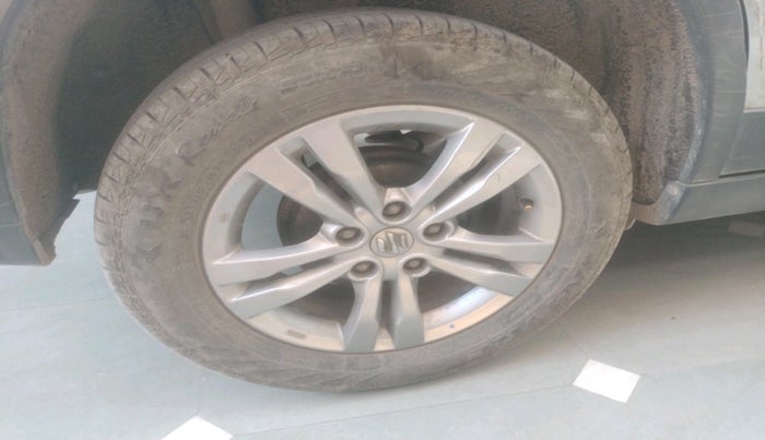 2018 Maruti Vitara Brezza ZDI, Diesel, Manual, 68,935 km, tyre