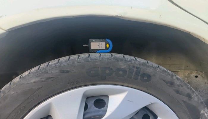 2015 Honda Amaze 1.5L I-DTEC S, Diesel, Manual, 1,64,261 km, tyre