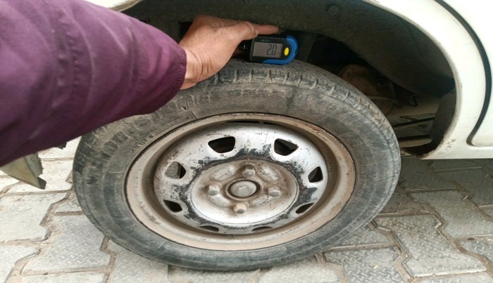 2015 Maruti Alto K10 LXI CNG, Petrol, Manual, 1,32,112 km, tyre