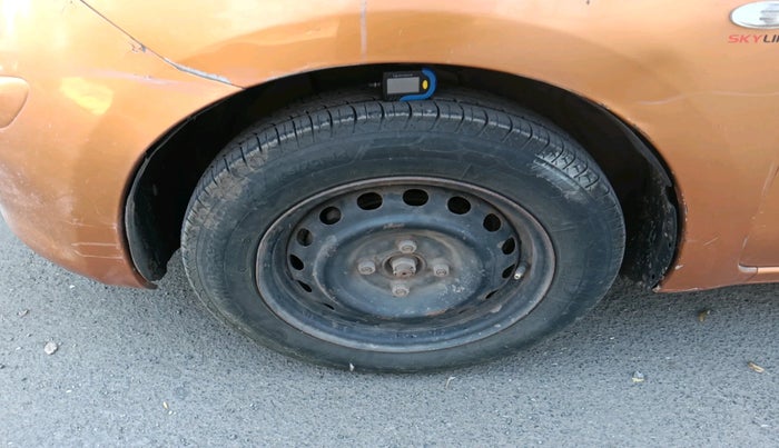 2012 Nissan Micra XL PETROL, Petrol, Manual, 1,25,162 km, tyre