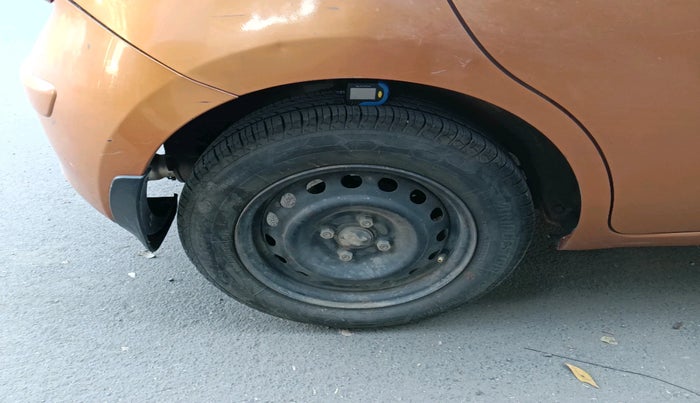 2012 Nissan Micra XL PETROL, Petrol, Manual, 1,25,162 km, tyre