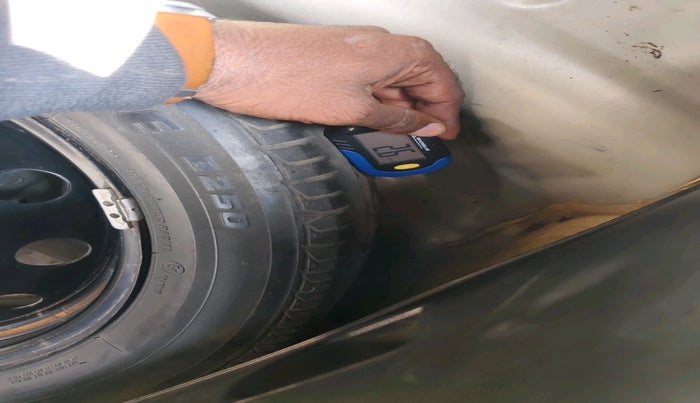 2017 Maruti IGNIS ZETA 1.2 AMT, Petrol, Automatic, 2,18,414 km, tyre