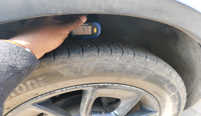 2017 Maruti IGNIS ZETA 1.2 AMT, Petrol, Automatic, 2,18,414 km, tyre