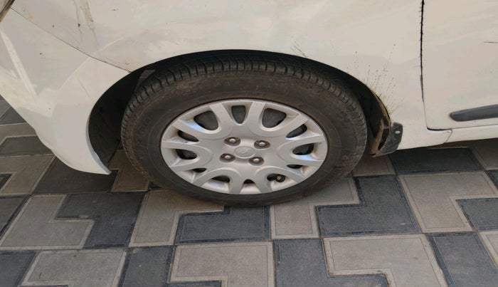 2015 Hyundai Xcent S 1.2, Petrol, Manual, 78,739 km, tyre