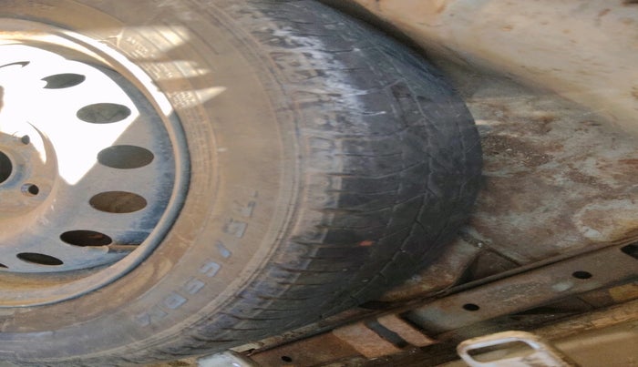 2015 Hyundai Xcent S 1.2, Petrol, Manual, 78,739 km, tyre