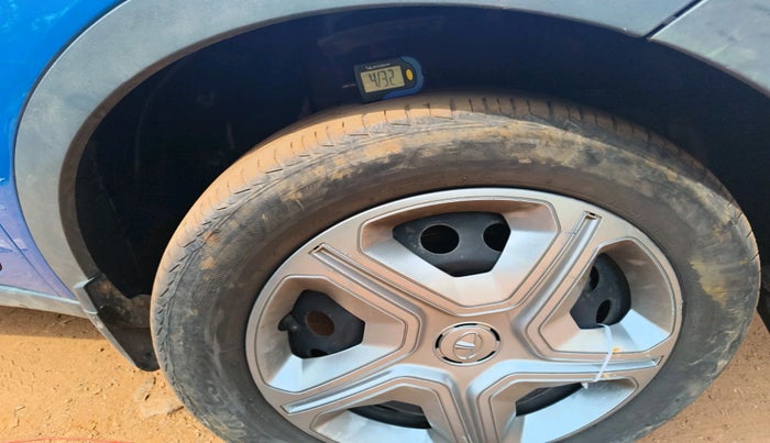 2019 Tata NEXON XT PLUS PETROL, Petrol, Manual, 29,394 km, tyre