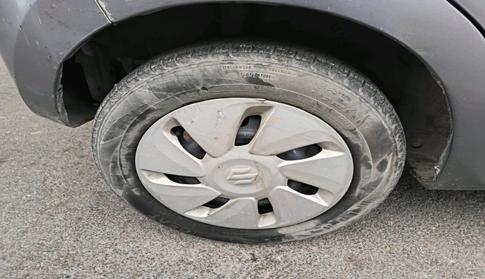 2015 Maruti Celerio VXI, Petrol, Manual, 83,687 km, tyre