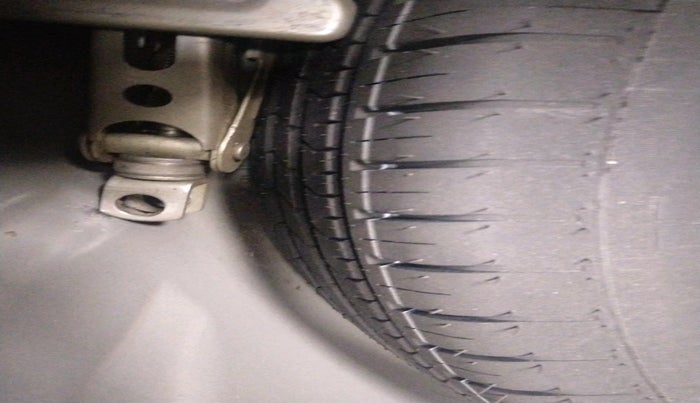 2022 Maruti Baleno SIGMA PETROL 1.2, Petrol, Manual, 31,906 km, tyre