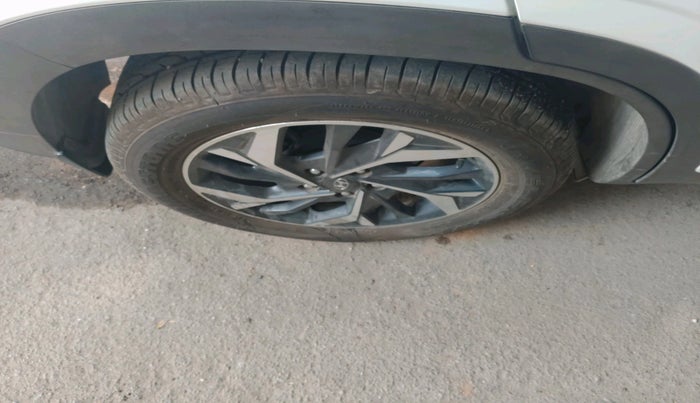 2022 Hyundai Creta SX (O) AT 1.5 DIESEL, Diesel, Automatic, 84,737 km, tyre