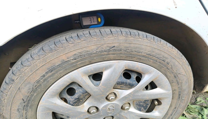 2017 Hyundai Grand i10 SPORTZ 1.2 KAPPA VTVT, Petrol, Manual, 1,27,981 km, tyre