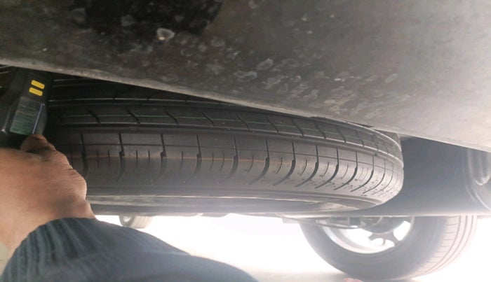 2023 KIA CARENS LUXURY PLUS 1.5 IMT PETROL, Petrol, Manual, 18,004 km, tyre