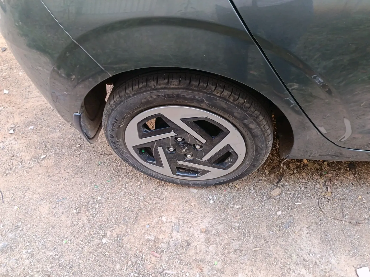 2024 Hyundai GRAND I10 NIOS SPORTZ AMT 1.2 KAPPA VTVT, Petrol, Automatic, 12,907 km, tyre