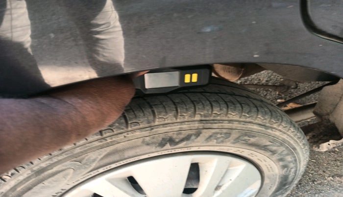 2013 Maruti Alto 800 LXI, Petrol, Manual, 1,25,291 km, tyre