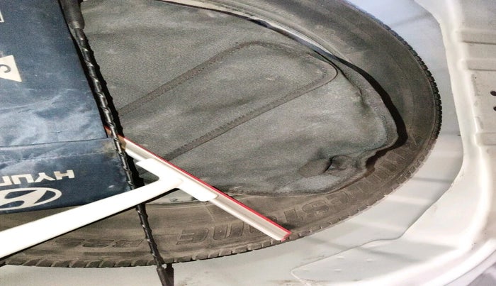 2014 Hyundai i10 SPORTZ 1.1, Petrol, Manual, 36,655 km, tyre