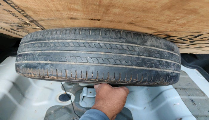 2015 Hyundai Xcent S (O) 1.2, Petrol, Manual, 84,799 km, tyre