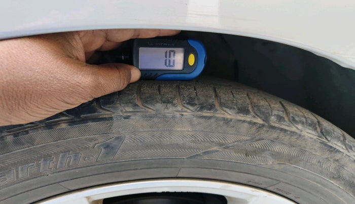 2015 Hyundai Xcent S (O) 1.2, Petrol, Manual, 84,799 km, tyre