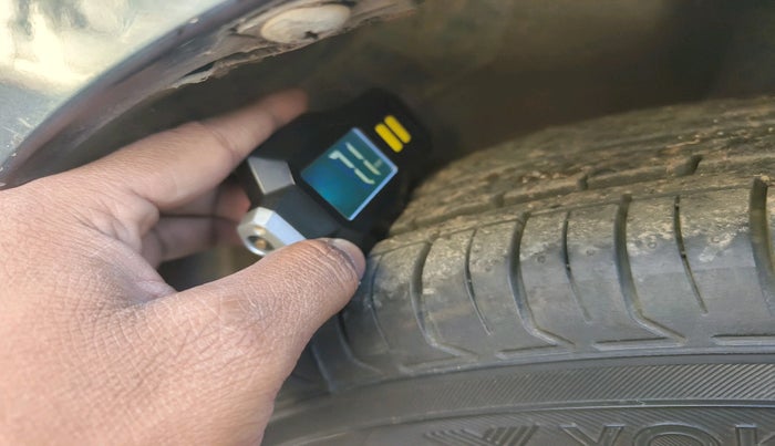 2011 Maruti Ritz VXI, Petrol, Manual, 82,233 km, tyre