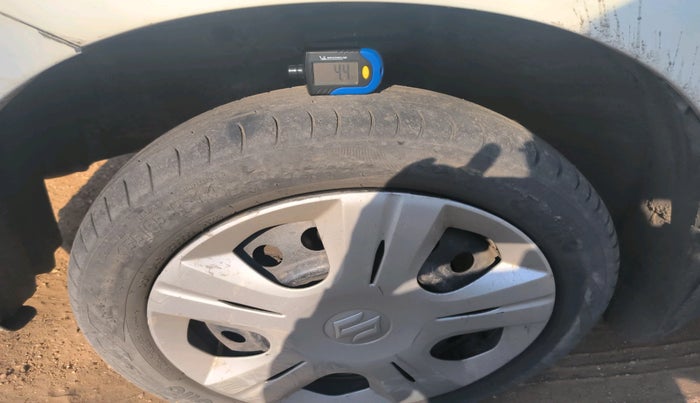 2011 Maruti Wagon R 1.0 VXI, Petrol, Manual, 3,40,758 km, tyre