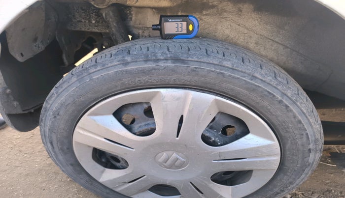 2011 Maruti Wagon R 1.0 VXI, Petrol, Manual, 3,40,758 km, tyre