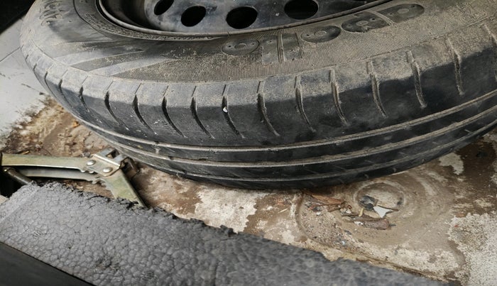 2012 Maruti SX4 VXI CNG, Petrol, Manual, 1,51,575 km, tyre