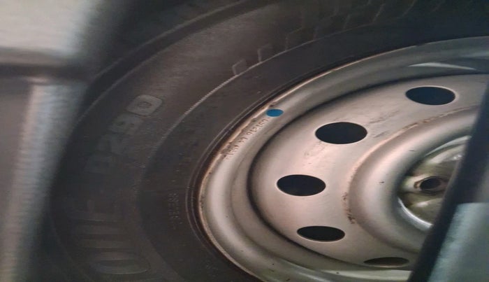 2017 Maruti Wagon R 1.0 LXI CNG, Petrol, Manual, 1,59,865 km, tyre