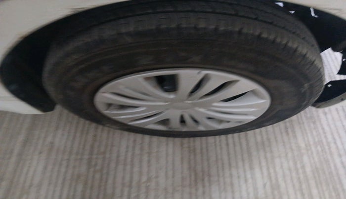 2011 Maruti Swift Dzire VXI, Petrol, Manual, 15,735 km, tyre