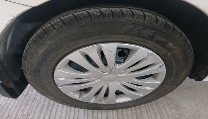 2011 Maruti Swift Dzire VXI, Petrol, Manual, 15,735 km, tyre