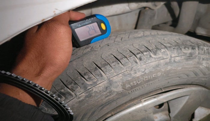 2013 Maruti Wagon R 1.0 LXI, Petrol, Manual, 1,14,519 km, tyre