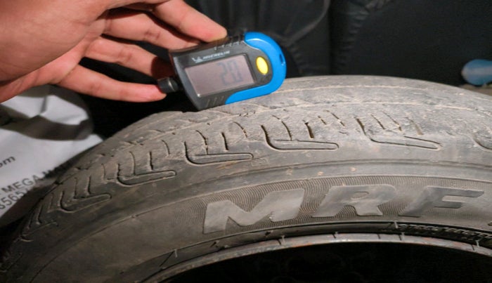 2013 Maruti Wagon R 1.0 LXI, Petrol, Manual, 1,14,519 km, tyre