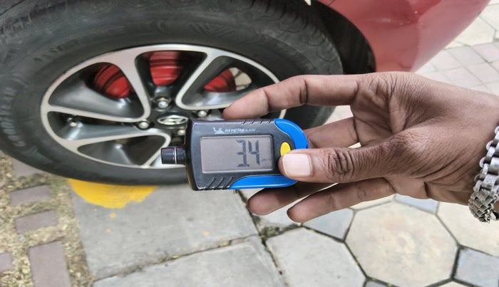 2018 Hyundai Grand i10 SPORTZ AT 1.2 KAPPA VTVT, Petrol, Automatic, 50,564 km, tyre