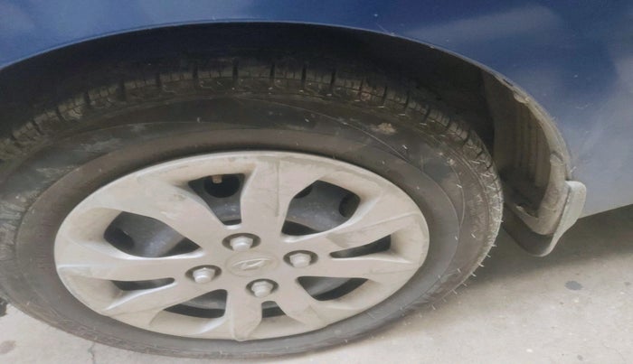 2016 Hyundai Eon SPORTZ, Petrol, Manual, 23,537 km, tyre