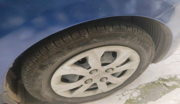 2016 Hyundai Eon SPORTZ, Petrol, Manual, 23,537 km, tyre