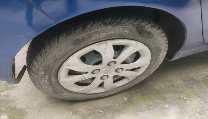 2016 Hyundai Eon SPORTZ, Petrol, Manual, 23,537 km, tyre