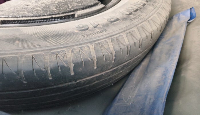 2020 Maruti Vitara Brezza ZXI PLUS DUAL TONE, Petrol, Manual, 1,22,641 km, tyre