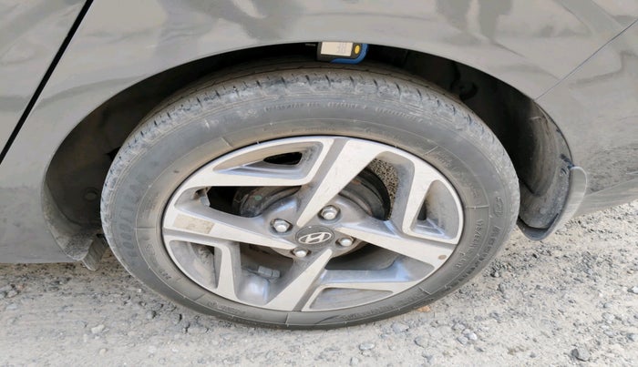 2022 Hyundai AURA SX 1.2, Petrol, Manual, 36,530 km, tyre