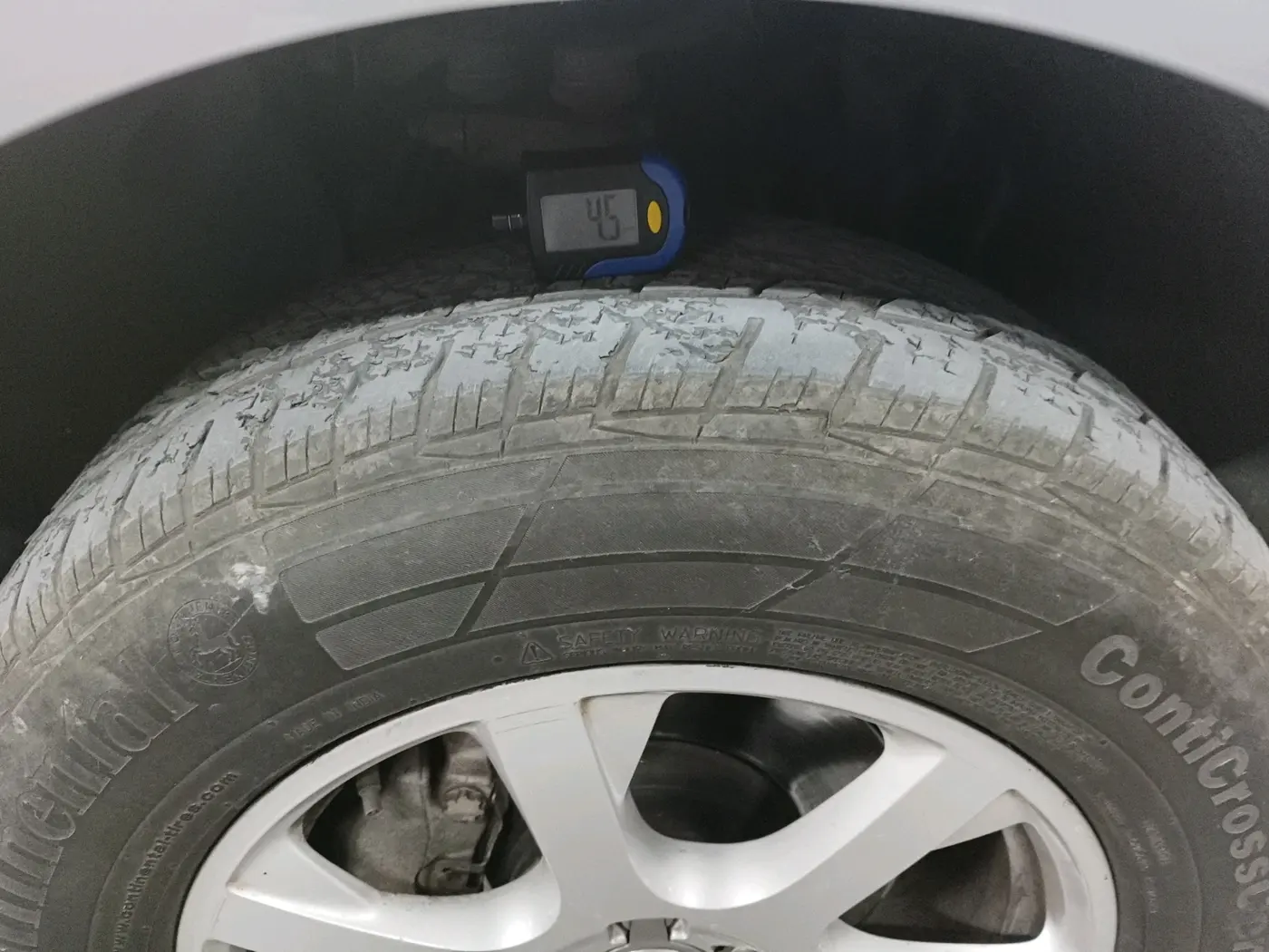 2012 Audi Q5 2.0 TDI QUATTRO, Diesel, Automatic, 1,04,900 km, tyre