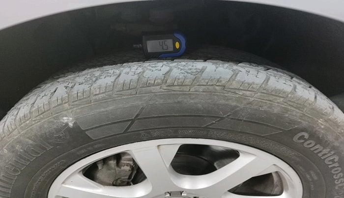 2012 Audi Q5 2.0 TDI QUATTRO, Diesel, Automatic, 1,04,900 km, tyre