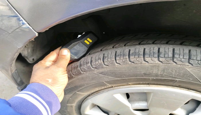 2013 Maruti Wagon R 1.0 LXI, Petrol, Manual, 73,083 km, tyre